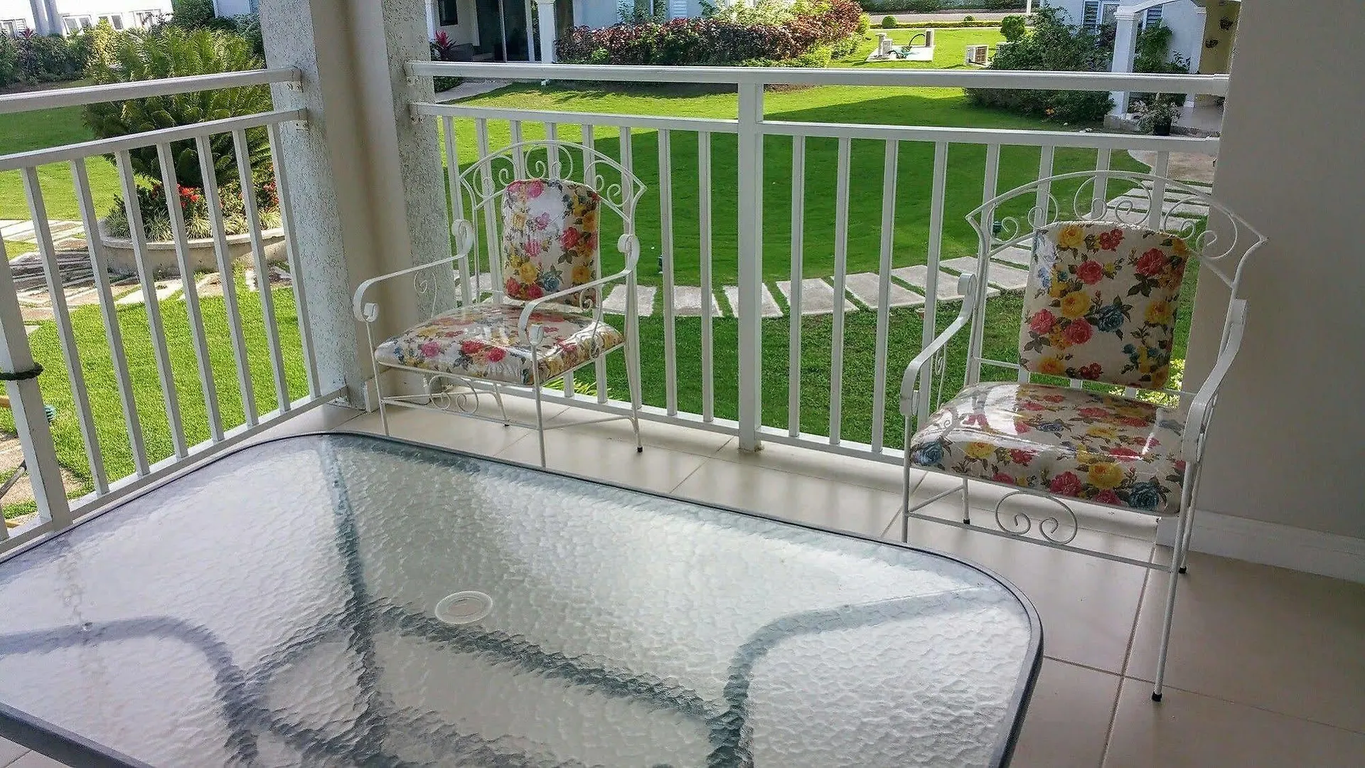 Oceanic View Apartment At Fern Court Saint Ann's Bay