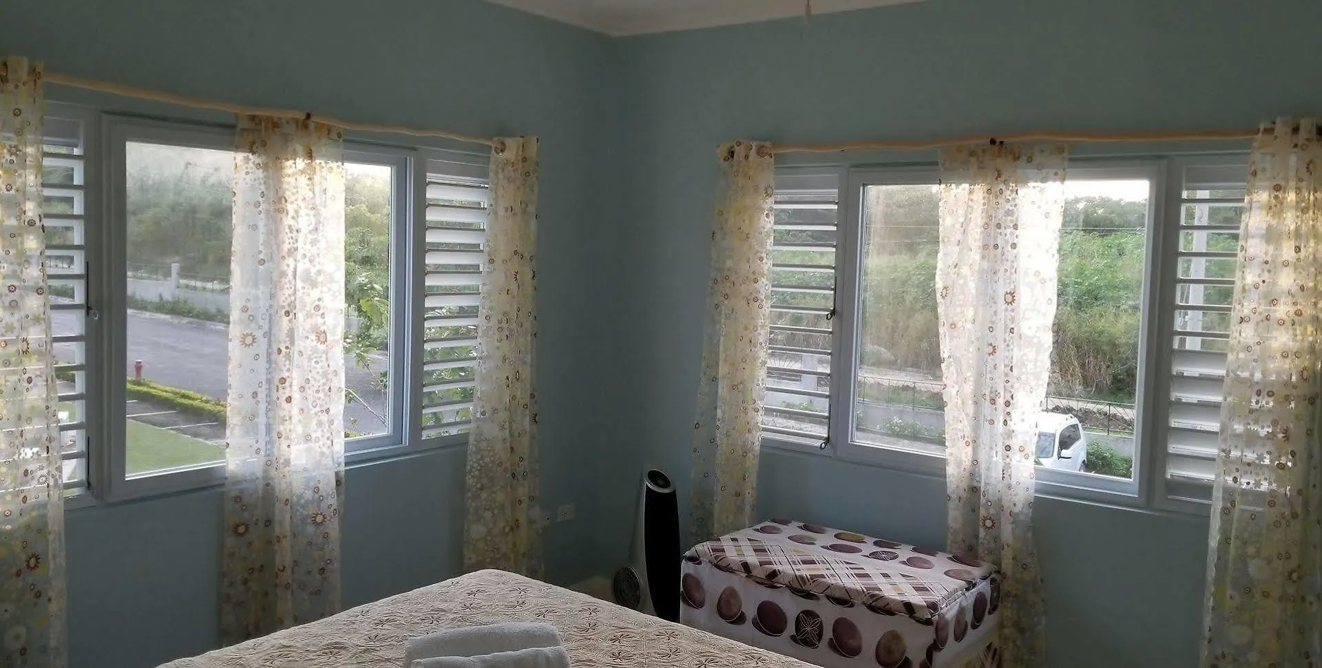 Oceanic View Apartment At Fern Court Saint Ann's Bay